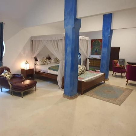 Blue Garden Boutique Hotel Jepara Esterno foto