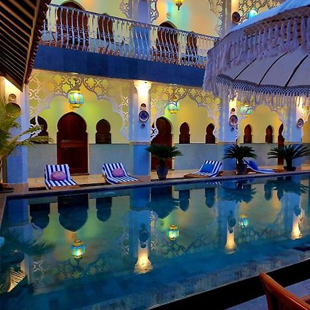Blue Garden Boutique Hotel Jepara Esterno foto