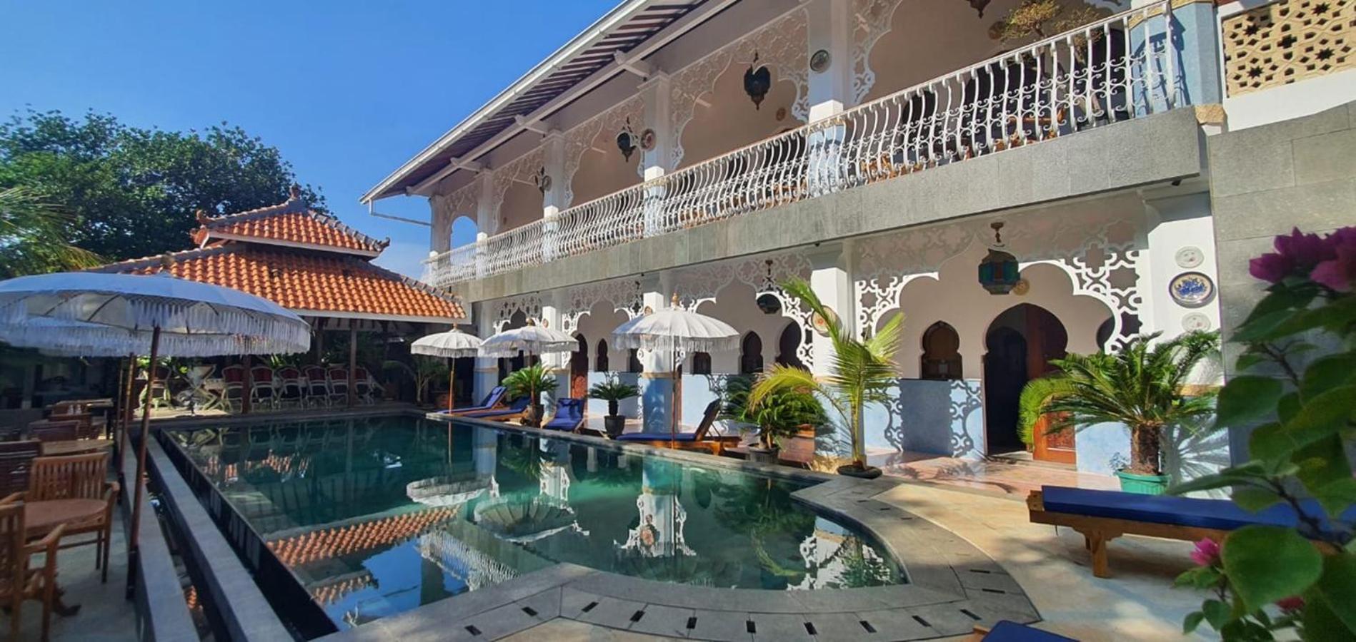 Blue Garden Boutique Hotel Jepara Esterno foto